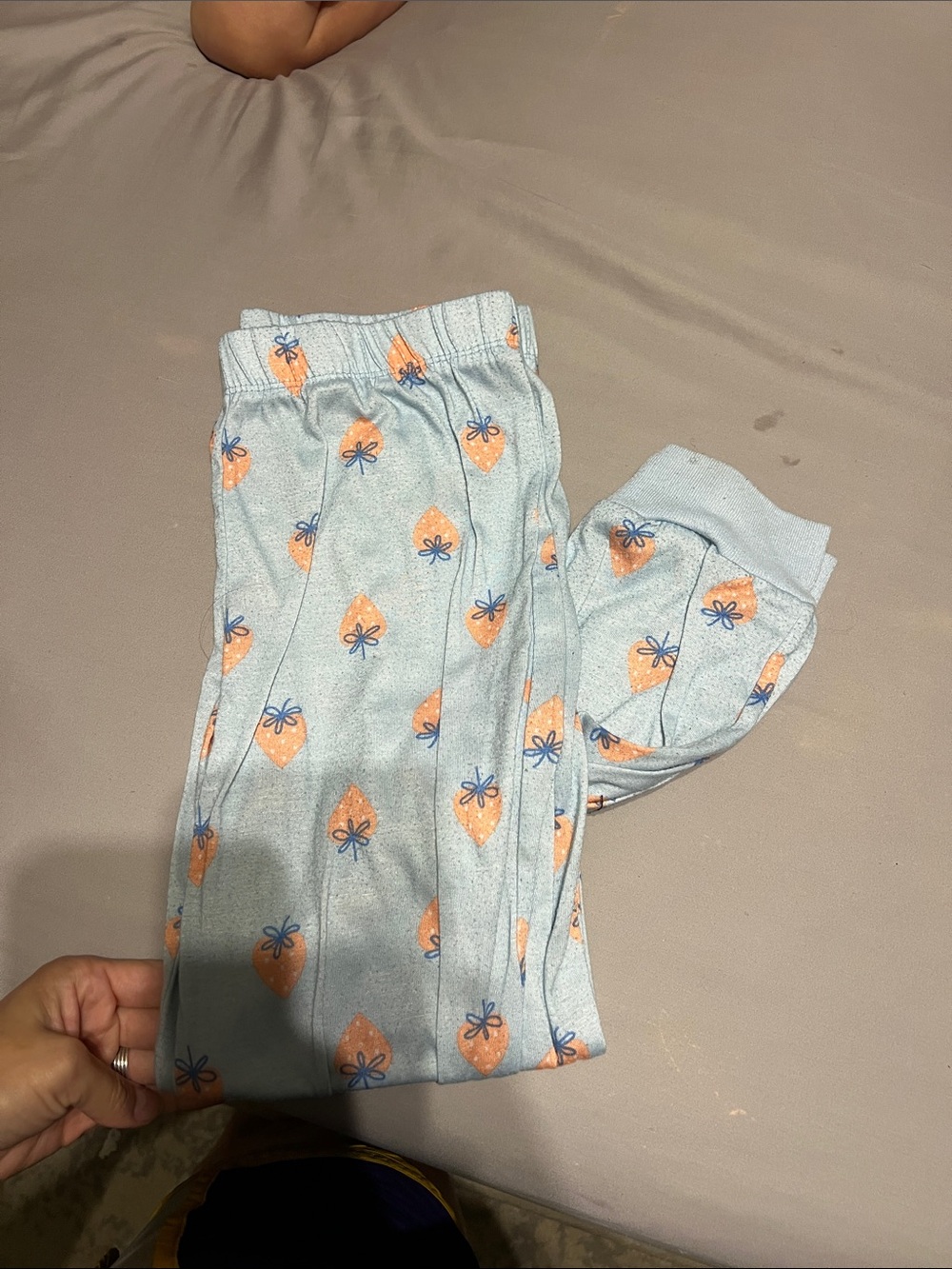 Random kids pjs - Picture 5 of 7
